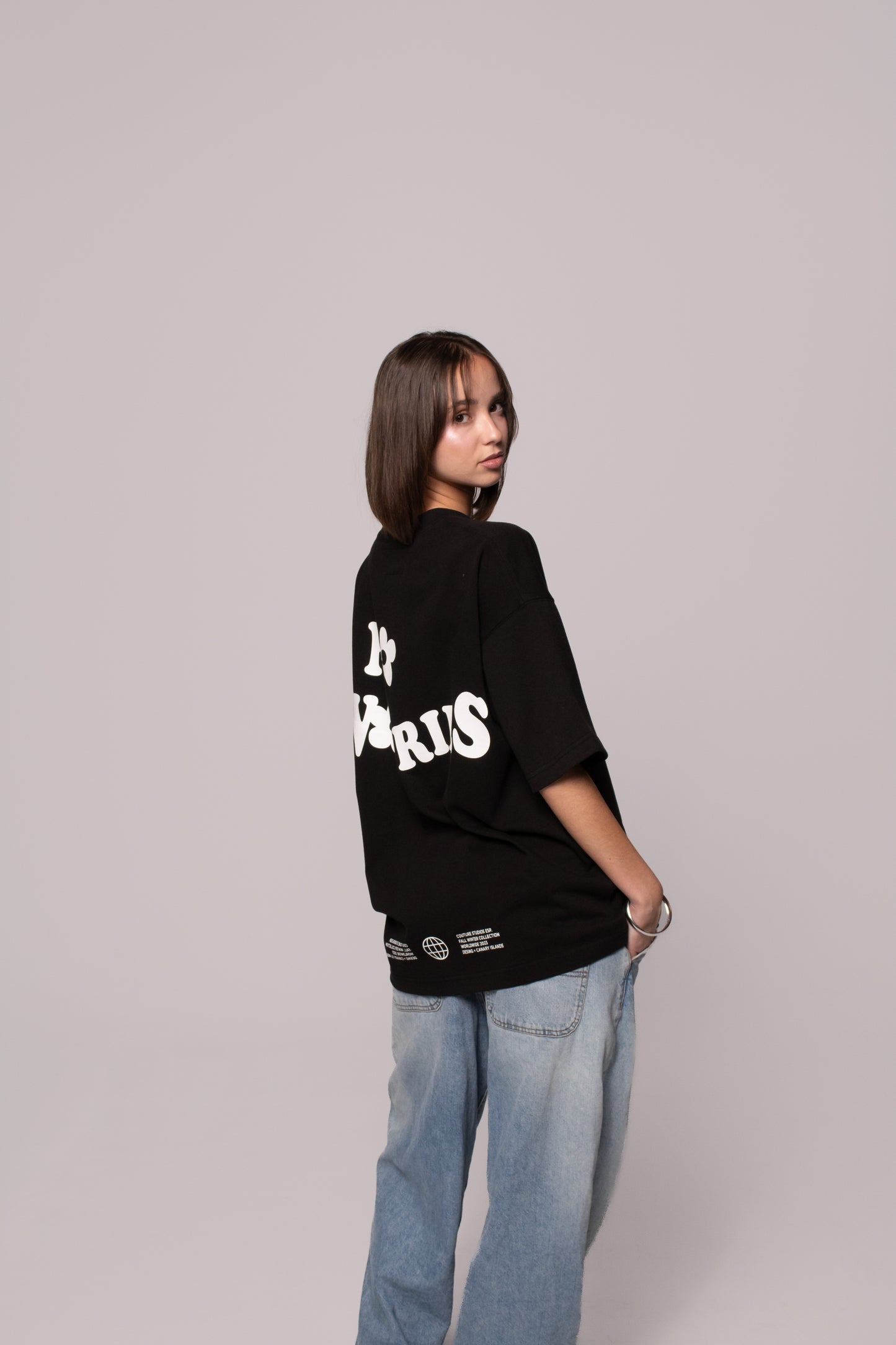 NO WORRIES TEE BLACK